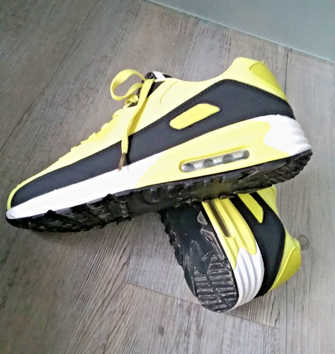 Sneaker sports shoe - , with