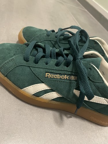 Reebok club grounds - in, dark